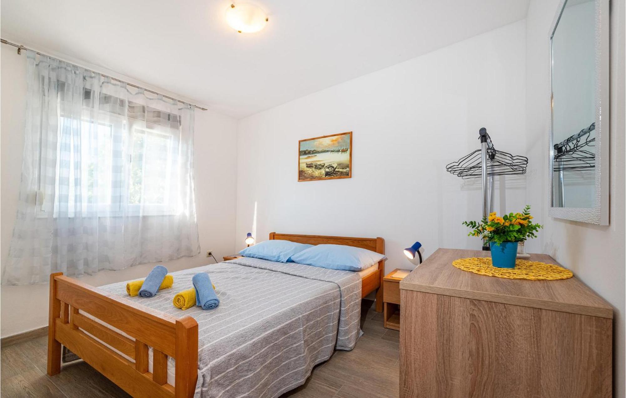 Beautiful Home In Rovanjska With Wifi Екстер'єр фото
