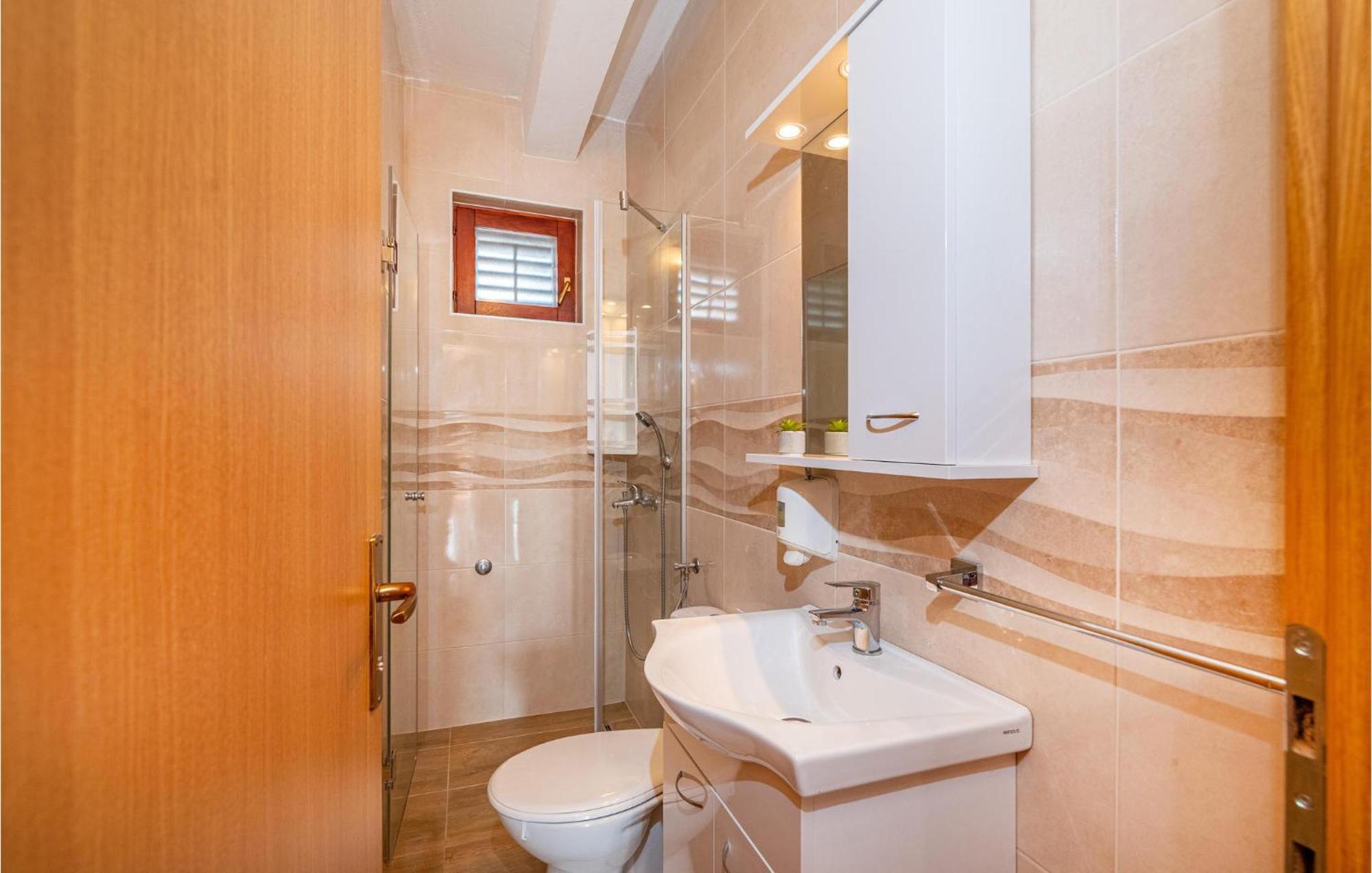 Beautiful Home In Rovanjska With Wifi Екстер'єр фото